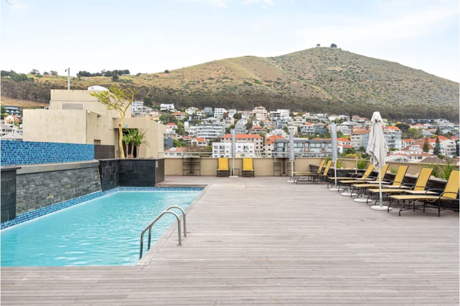 To Let 1 Bedroom Property for Rent in Green Point Western Cape